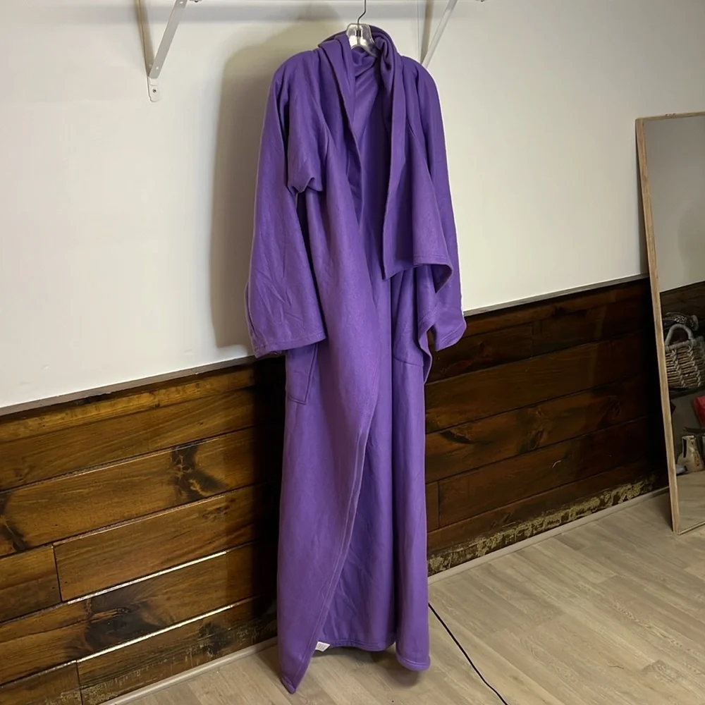 Snuggie Purple Blanket- OS‎